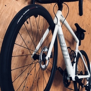 2022 BMC Roadmachine One - 54 White