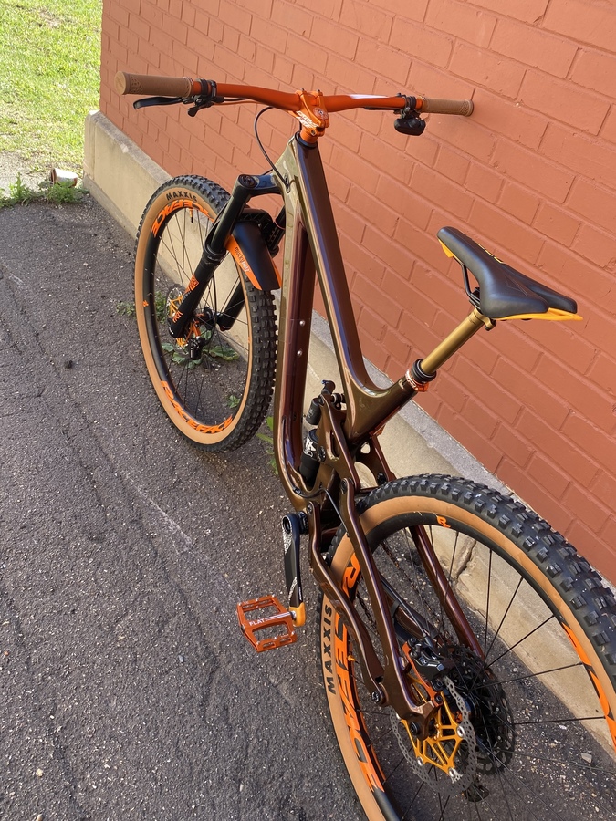 2021 Evolve Alpha 29”