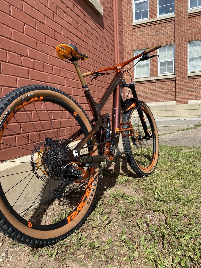 2021 Evolve Alpha 29”