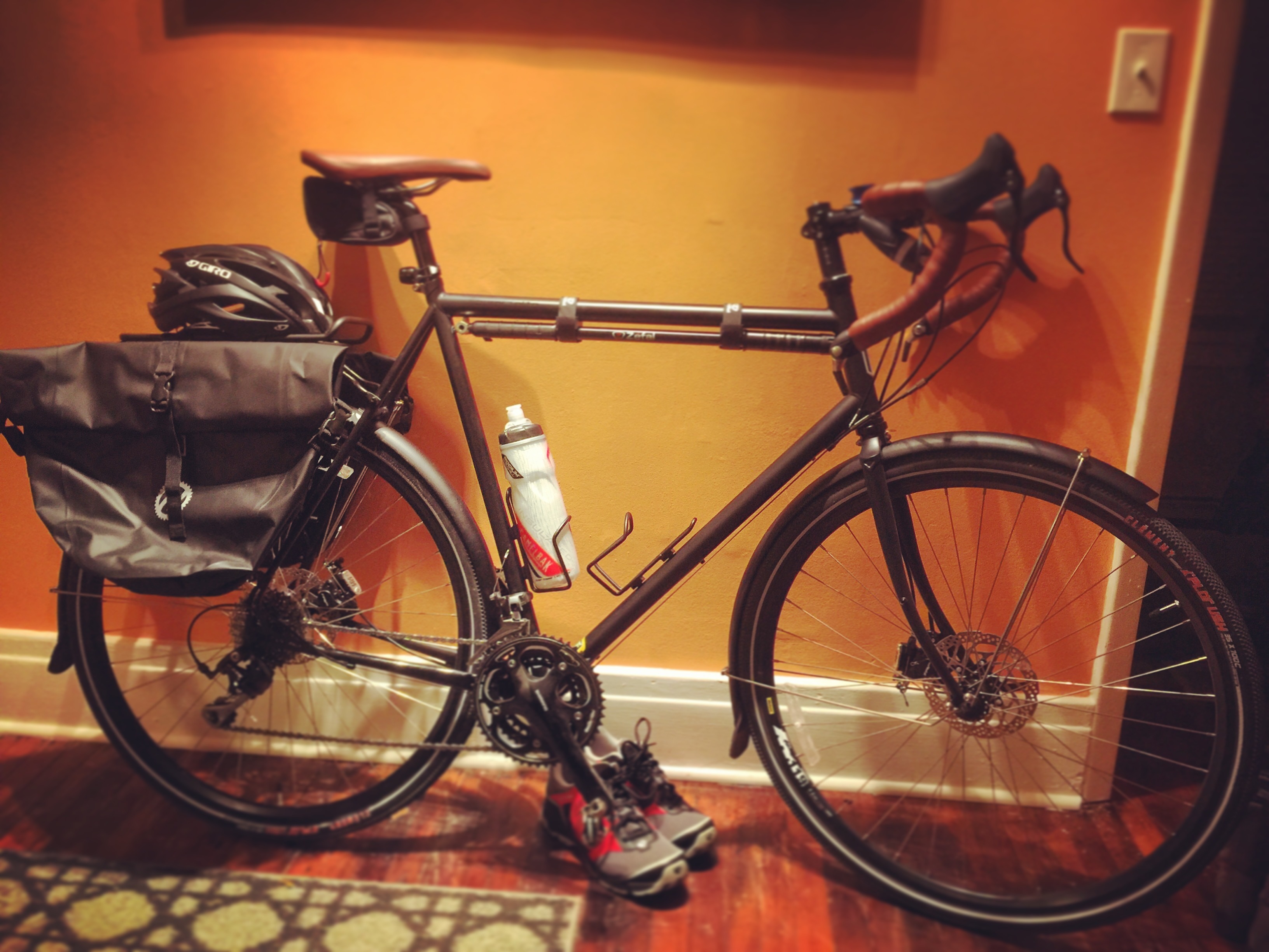 jamis aurora touring bike