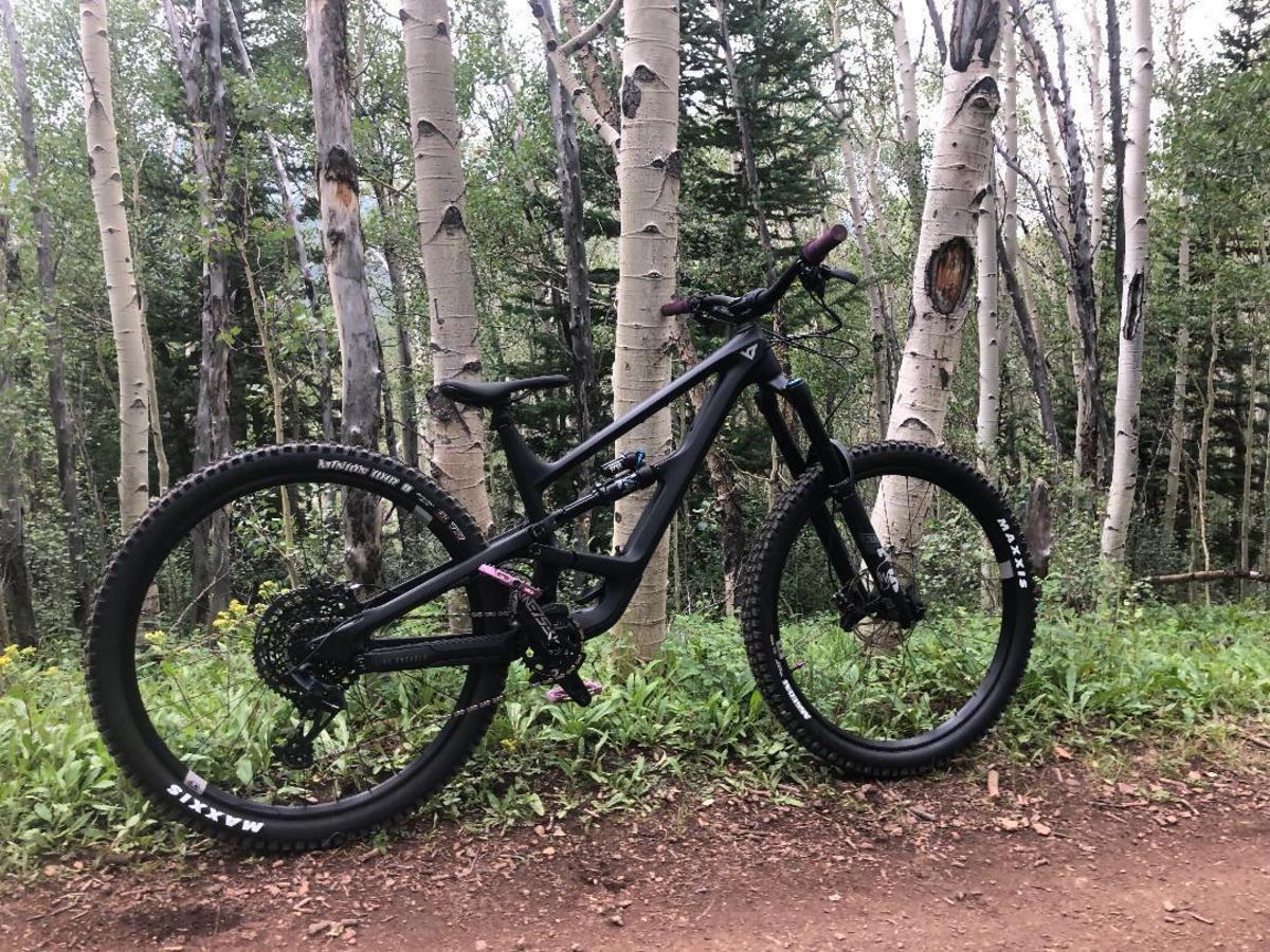 2022 YT Capra Core 3 29er