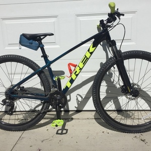 2021 Trek Marlin 5 Blue and Black