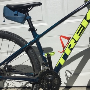 2021 Trek Marlin 5 Blue and Black