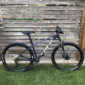2022 Trek Marlin 7 Hardtail Blue