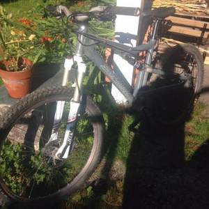 2016 Santa Cruz Heckler Silver or Gray