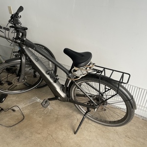 2020 Specialized Como 4.0 650B Silver, gray or bare metal