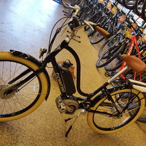 2016 Electra Townie Go! Black