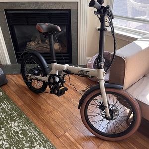 2022 Citizen Bike London White