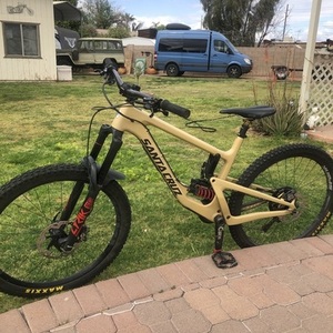 2018 Santa Cruz Nomad C Brown
