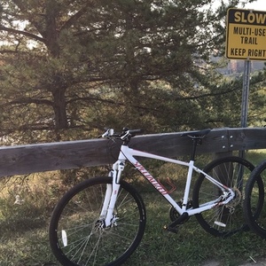 2013 Specialized Crosstrail White and Red