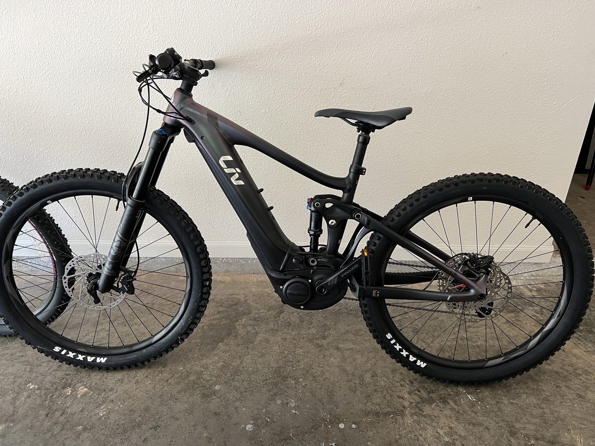 2022 Giant Intrigue E 2 2022-giant-intrigue-e-2