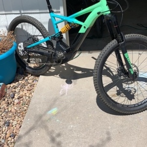 2022 Specialized Kenevo Green, Blue, and Black