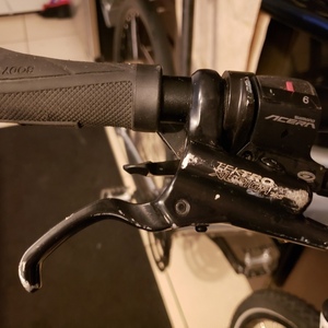 2017 Specialized Ariel Silver, gray or bare metal and White