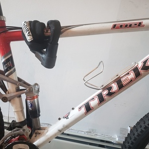 2013 Trek Fuel 80 White, Red, and Black