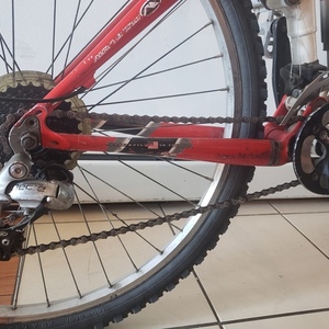 2013 Trek Fuel 80 White, Red, and Black