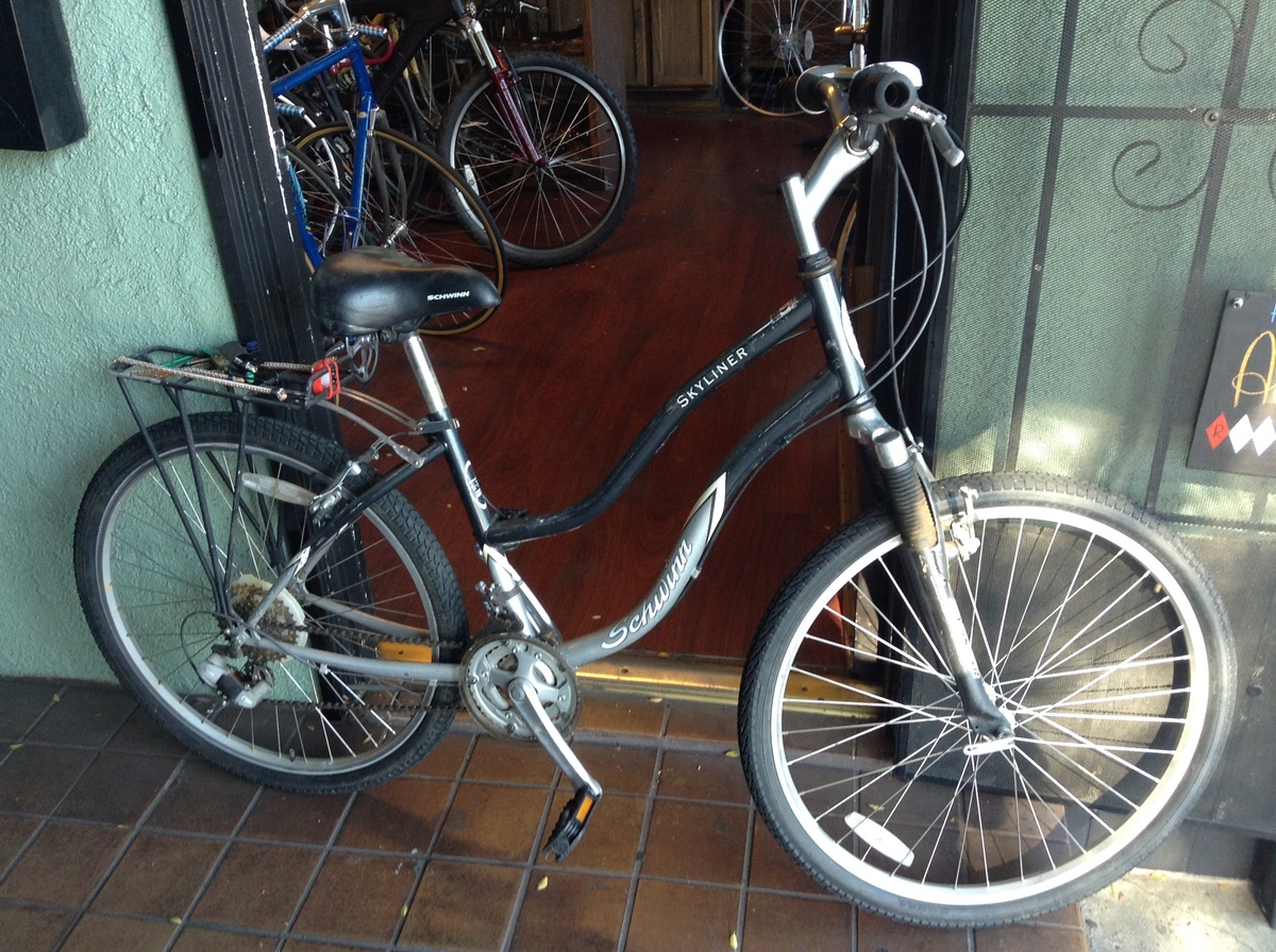 schwinn skyliner bike