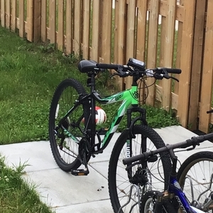 2022 Hyper Viking Trail 27.5 Black and Green