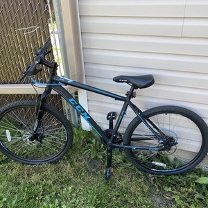 2022 CCM Hardtail Mountain Bike Black and Blue