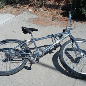 1995 G T Unknown Silver, gray or bare metal