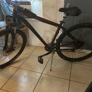 2021 Specialized HardRock Silver, gray or bare metal