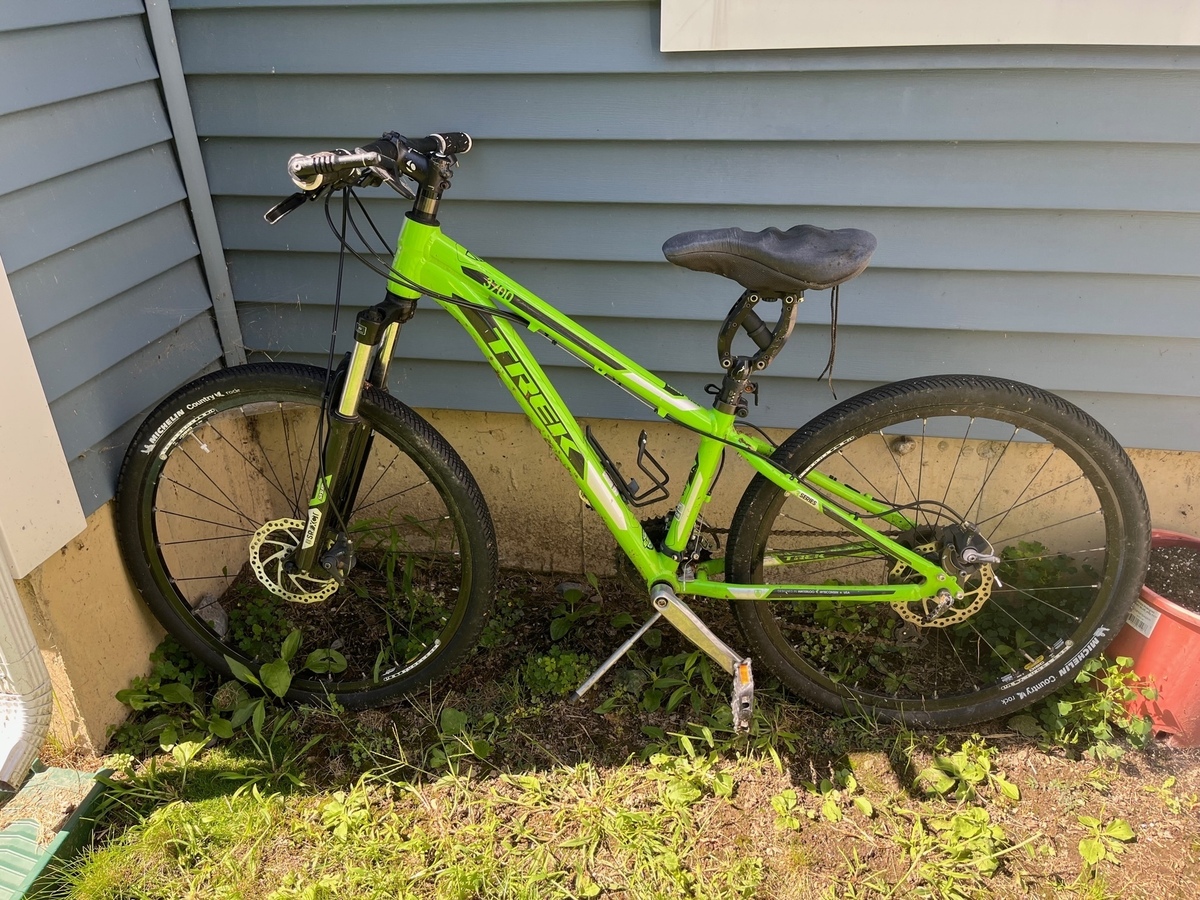 trek 3700 green