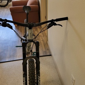 2022 YT Capra Core 2 Silver, gray or bare metal