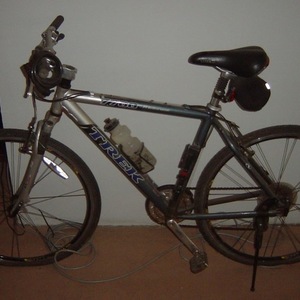 2002 Trek Silver or Gray