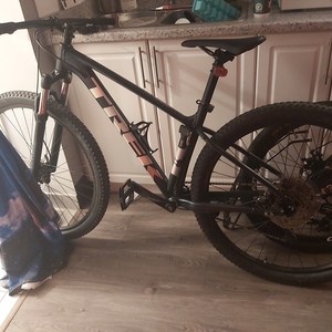 2020 Trek Marlin 7 Blue and Silver, gray or bare metal