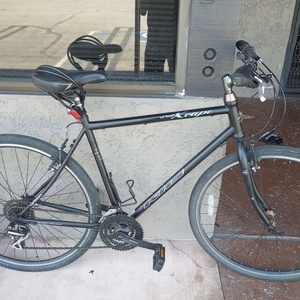 2022 KHS Bicycles Xcape Black