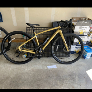 2021 Devinci Hatchet Yellow or Gold