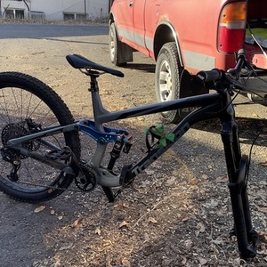 2020 Transition Bikes Patrol Black and Silver, gray or bare metal