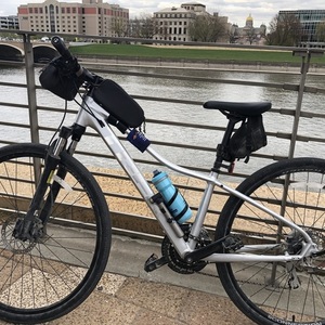 2020 Trek Women's Small sport Silver, gray or bare metal