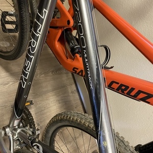 Trek 7200 Silver, gray or bare metal and Black