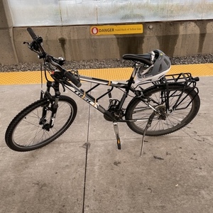 2013 Trek 820 Black and White