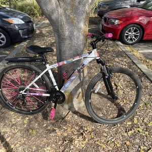 Diamondback Only other numbers in view is KB140 7... White and Stickers tape or other cover-up