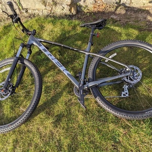 2022 Trek Marlin 5 Silver, gray or bare metal