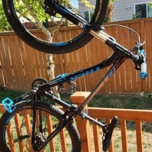 2022 Trek X-Caliber 8 Black and Blue