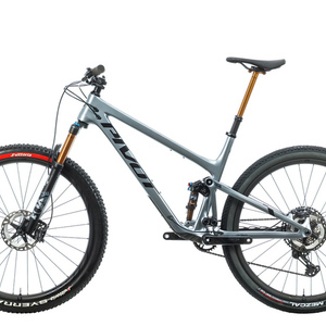 2022 Pivot Trail 429 Silver, gray or bare metal