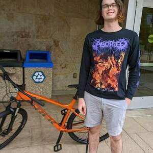 2022 Trek Marlin 6 XL 29 FACTORY Orange