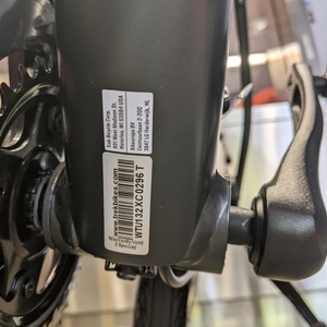 2022 Trek FX2 Disc Stagger Silver, gray or bare metal and Green