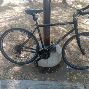 2022 KHS Bicycles Xcape Black