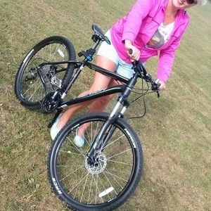 2016 Cycles UK Romford Merida Big Seven Black