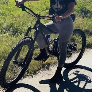 2020 Giant Trance Black and Red