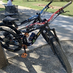2020 Giant Trance Black and Red