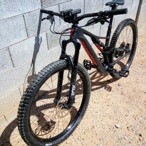 2019 Specialized Stumpjumper Black and Red