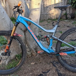 2019 Vitus Escarpe Blue and Orange