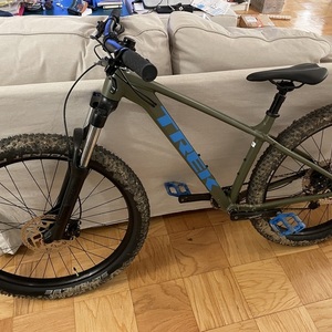 2022 Trek Roscoe 6 Green
