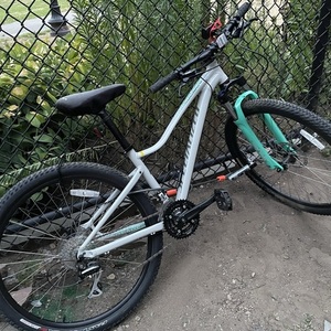 2016 Specialized JYNX White and Teal