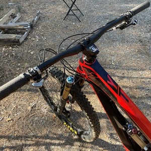 2016 YT Capra CF Pro Race Red and Black