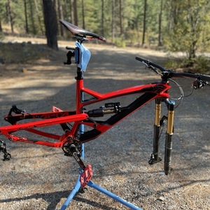 2016 YT Capra CF Pro Race Red and Black